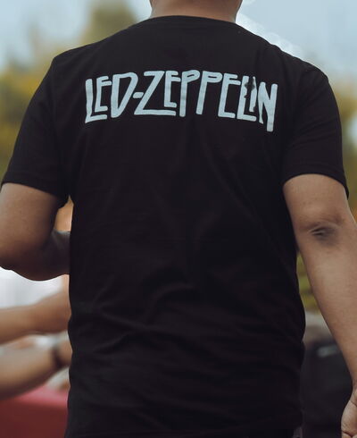 T-Shirt with Led Zepplin´s well-known font